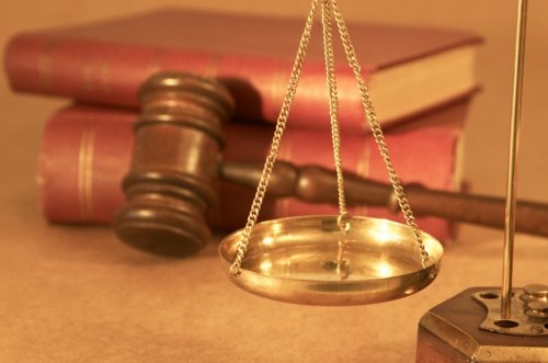 В каких случаях следует обращаться к юристам?